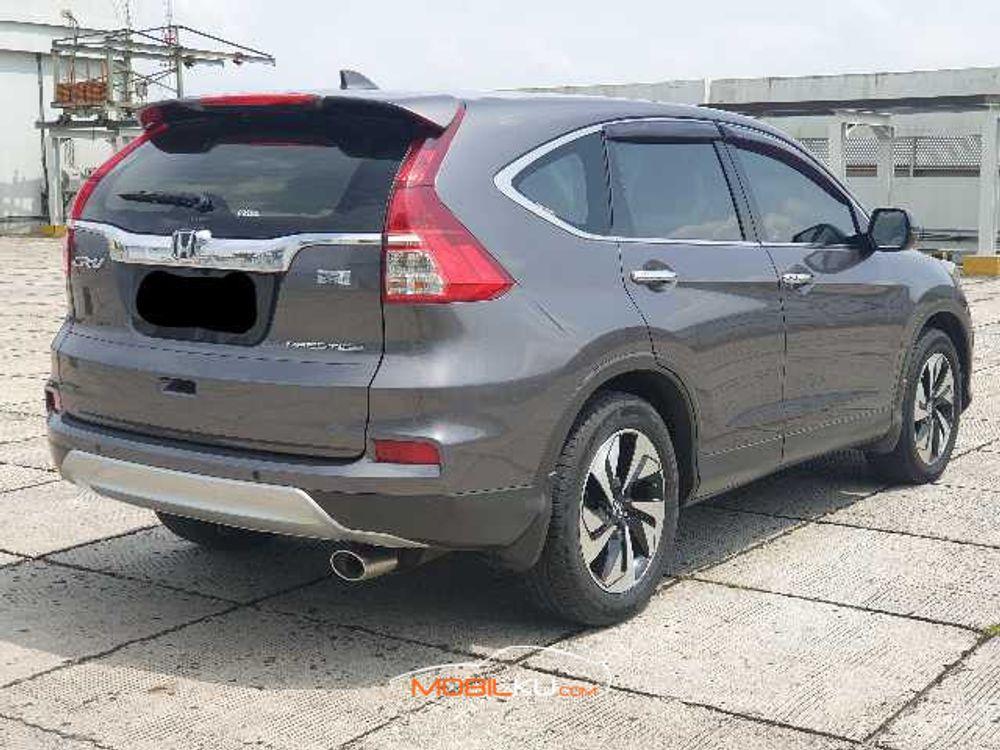 Mobil Honda CR-V 2017