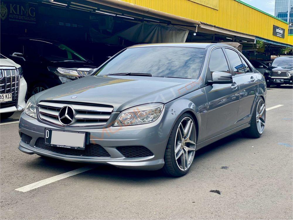 Mobil Mercedes-Benz C-Class 2011