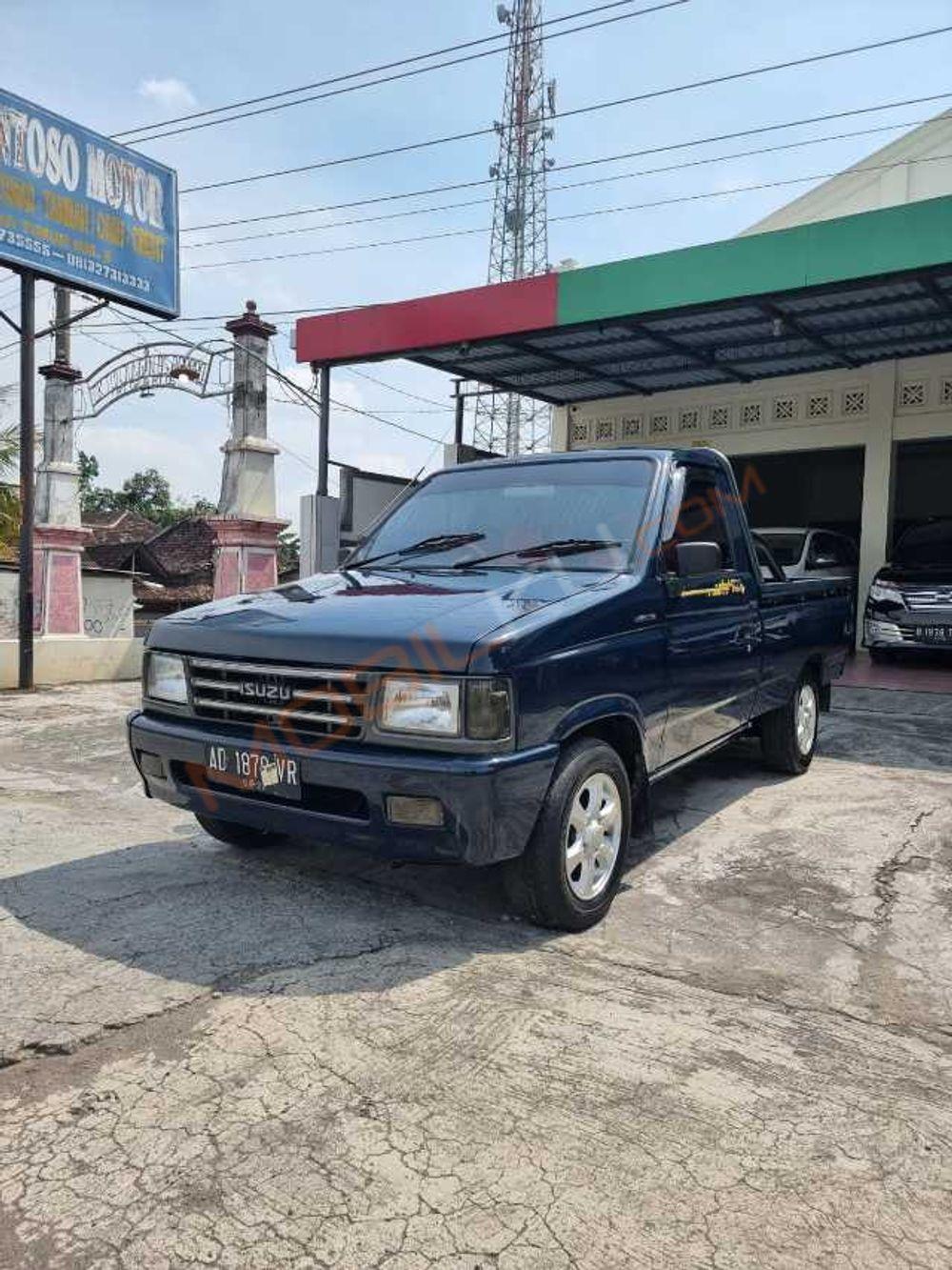 Mobil Isuzu Panther 2007