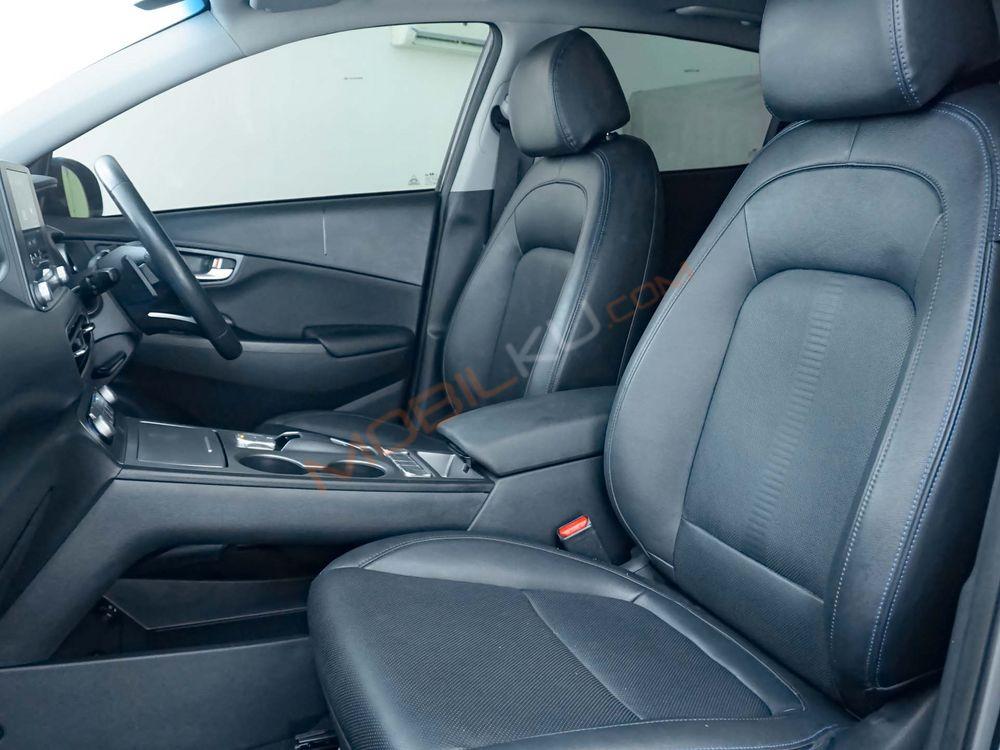 Mobil Hyundai Kona Electric 2021