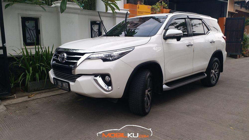 Mobil Toyota Fortuner 2016