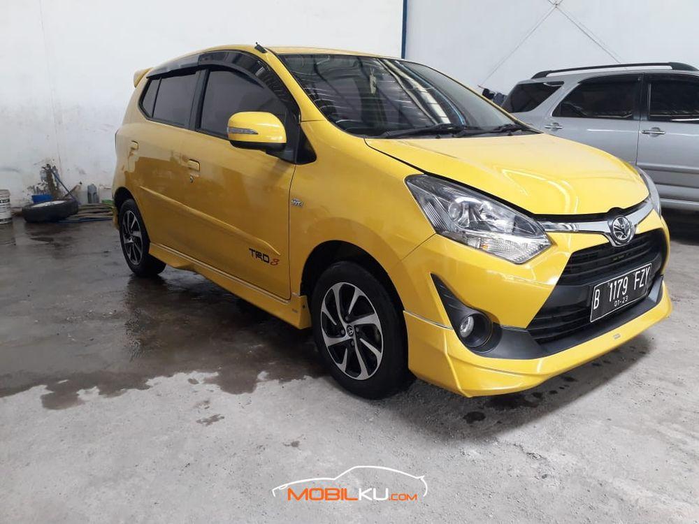Mobil Toyota Agya 2017