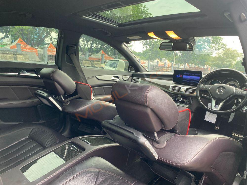 Mobil Mercedes-Benz CLS 2013