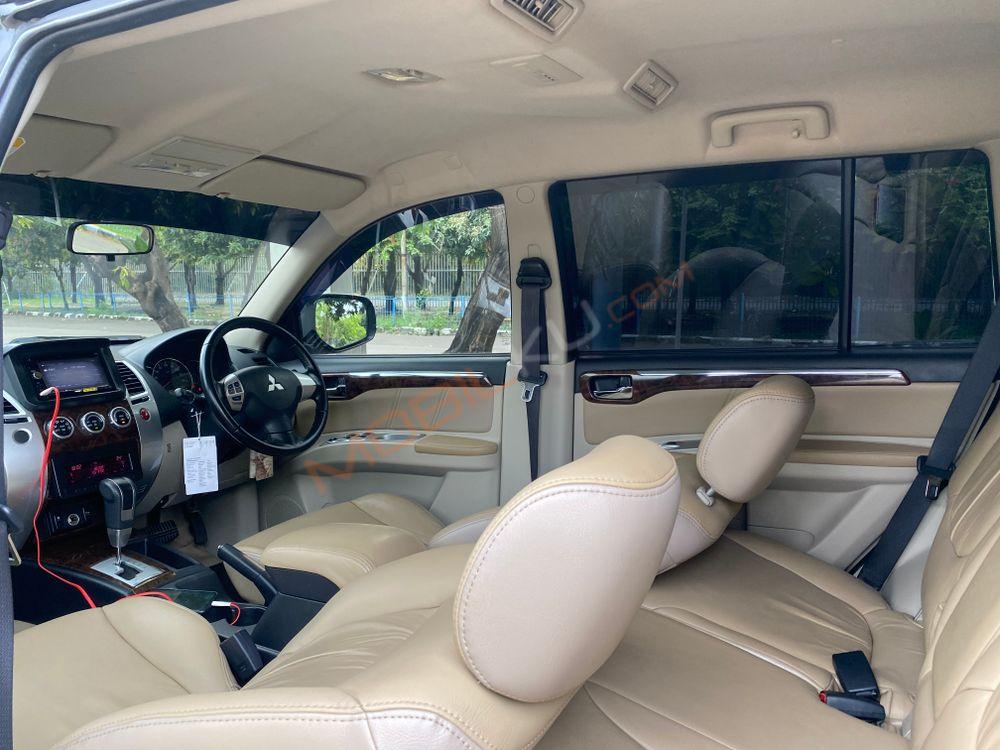 Mobil Mitsubishi Pajero Sport 2012