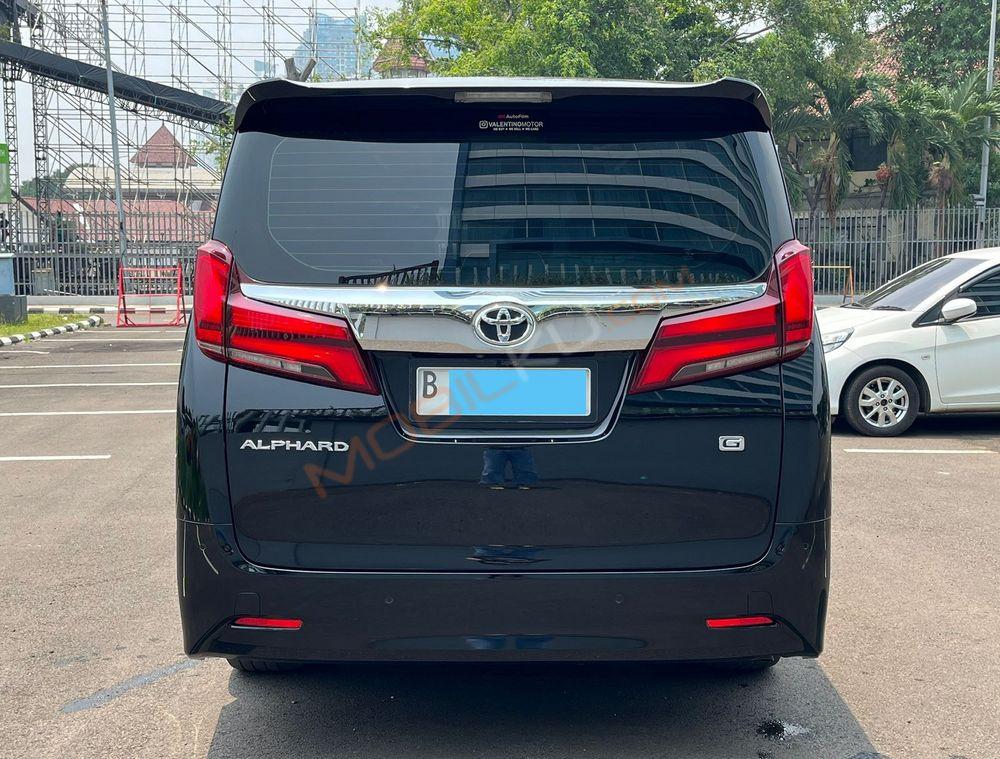 Mobil Toyota Alphard 2019