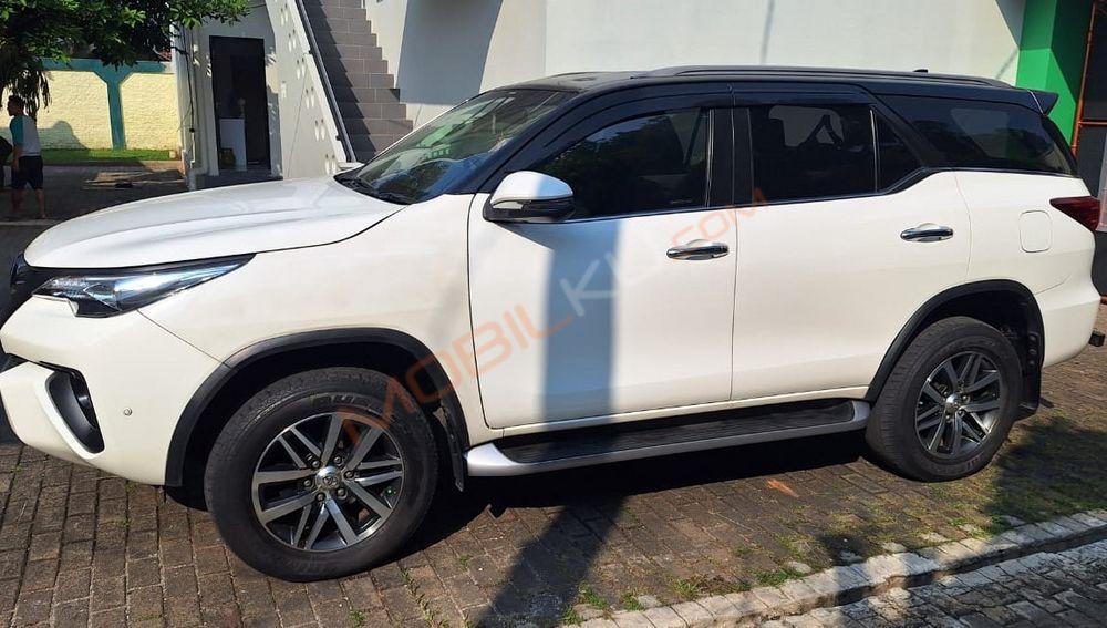 Mobil Toyota Fortuner 2018