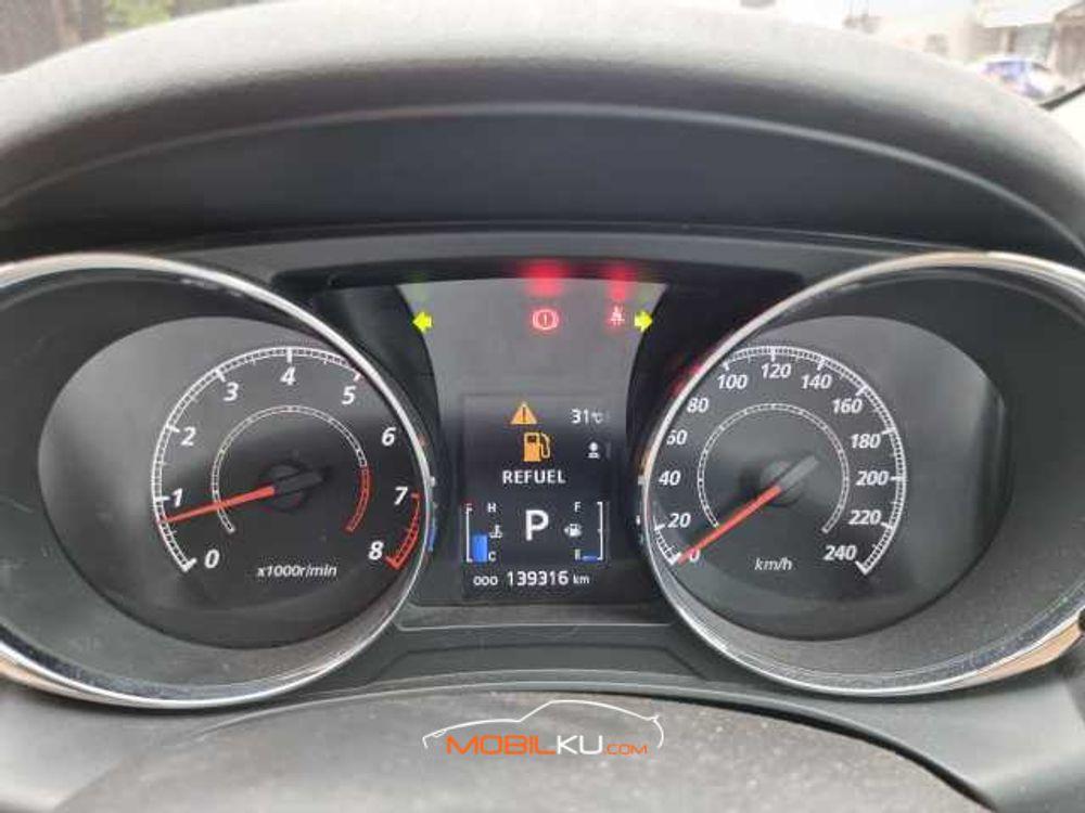 Mobil Mitsubishi Outlander Sport 2013