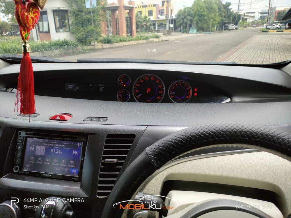 Mobil Mazda Biante 2015