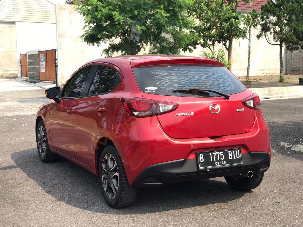 Mobil Mazda 2 Hatchback 2014