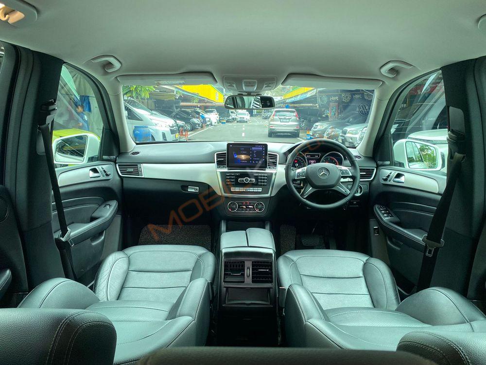 Mobil Mercedes-Benz ML 2015