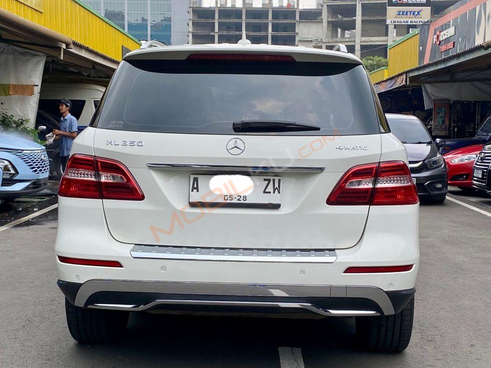Mobil Mercedes-Benz ML 2013
