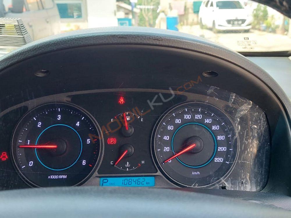 Mobil Chevrolet Captiva 2011