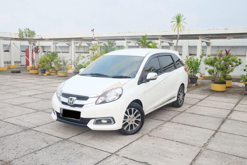 Mobil Honda Mobilio 2015