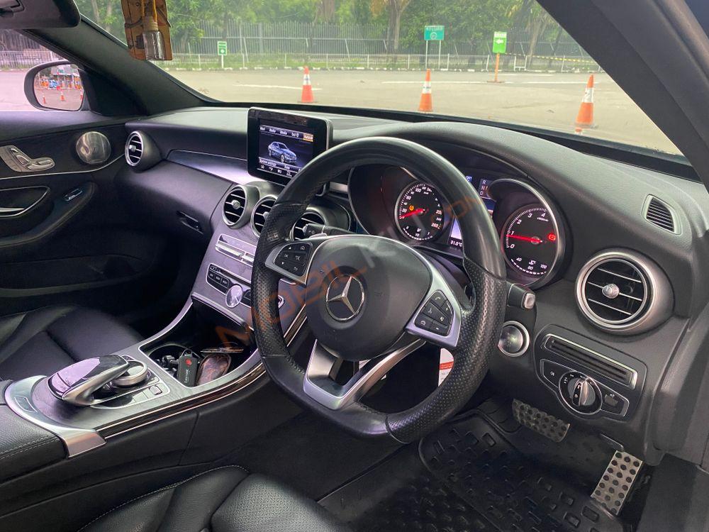 Mobil Mercedes-Benz C-Class 2016