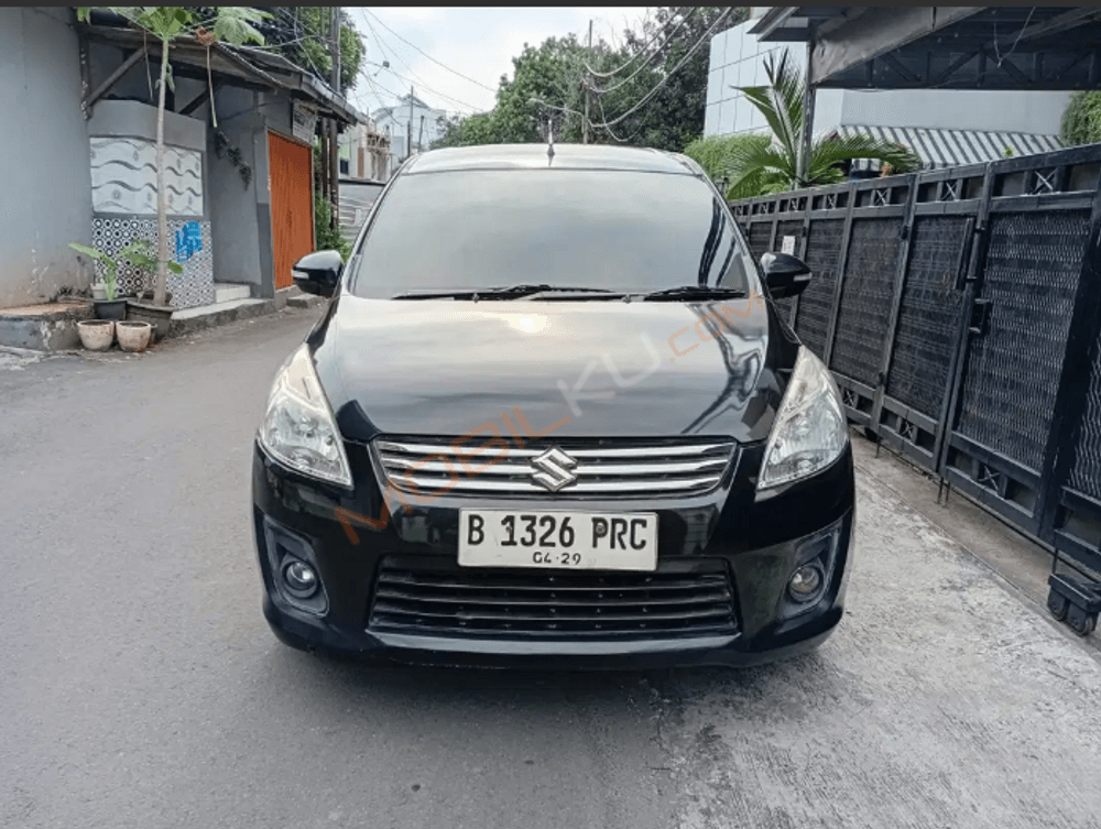 Mobil Suzuki Ertiga 2014