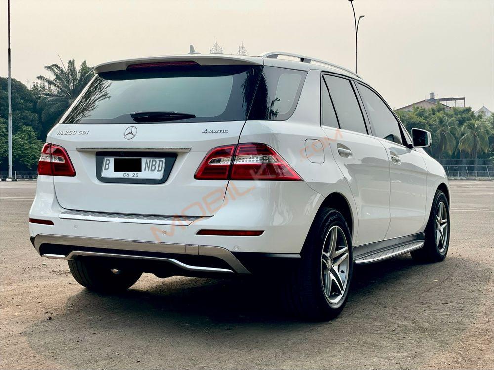 Mobil Mercedes-Benz ML 2015