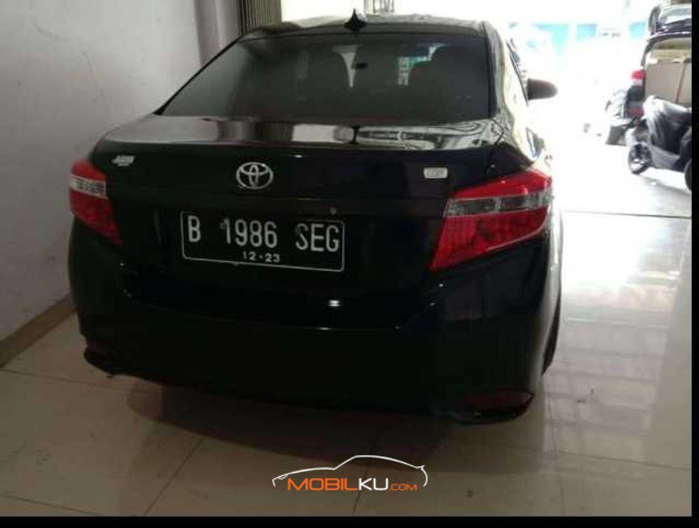 Mobil Toyota Vios 2013