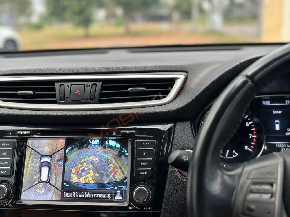 Mobil Nissan X-Trail 2015