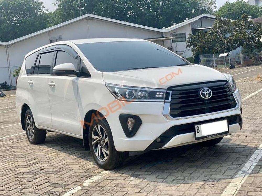 Mobil Toyota Kijang Innova 2022
