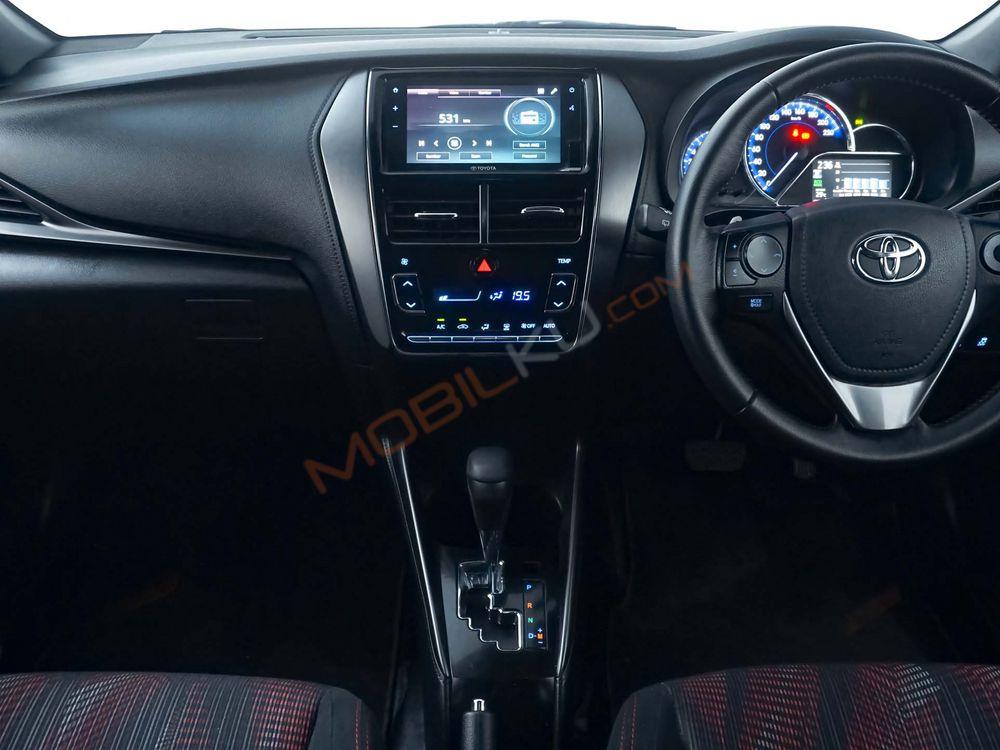 Mobil Toyota Yaris 2021