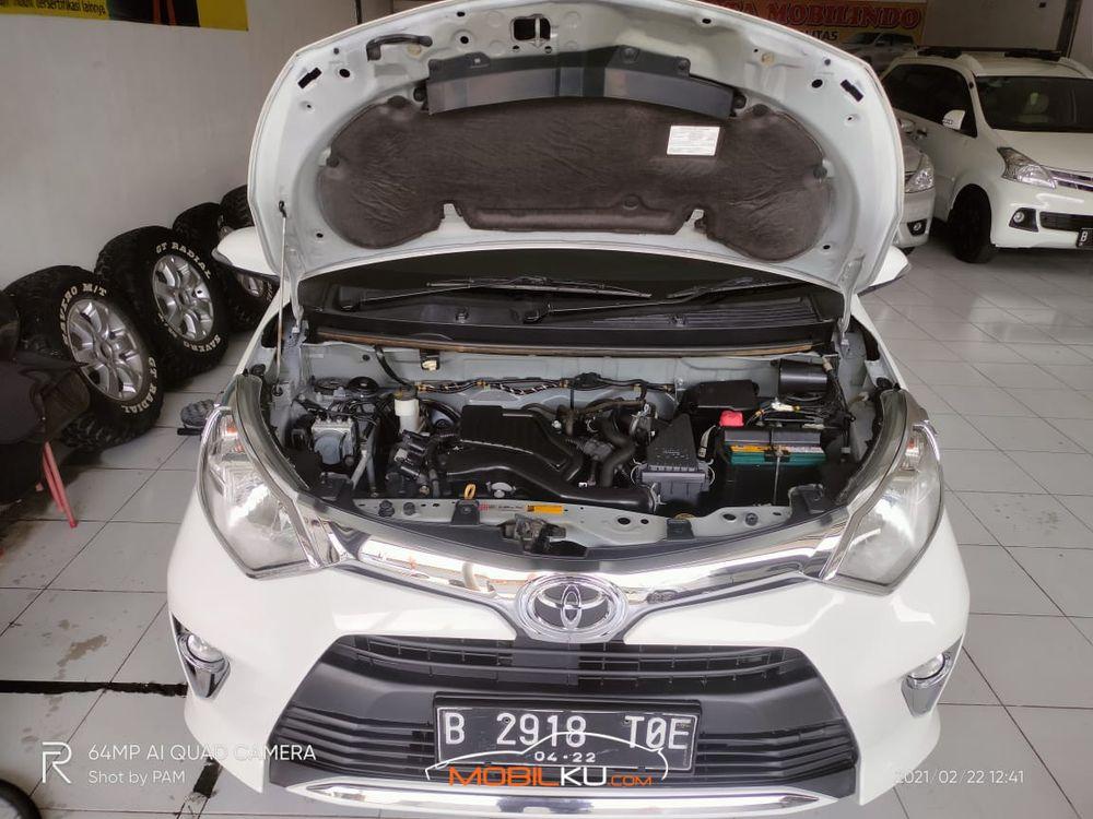Mobil Toyota Calya 2017