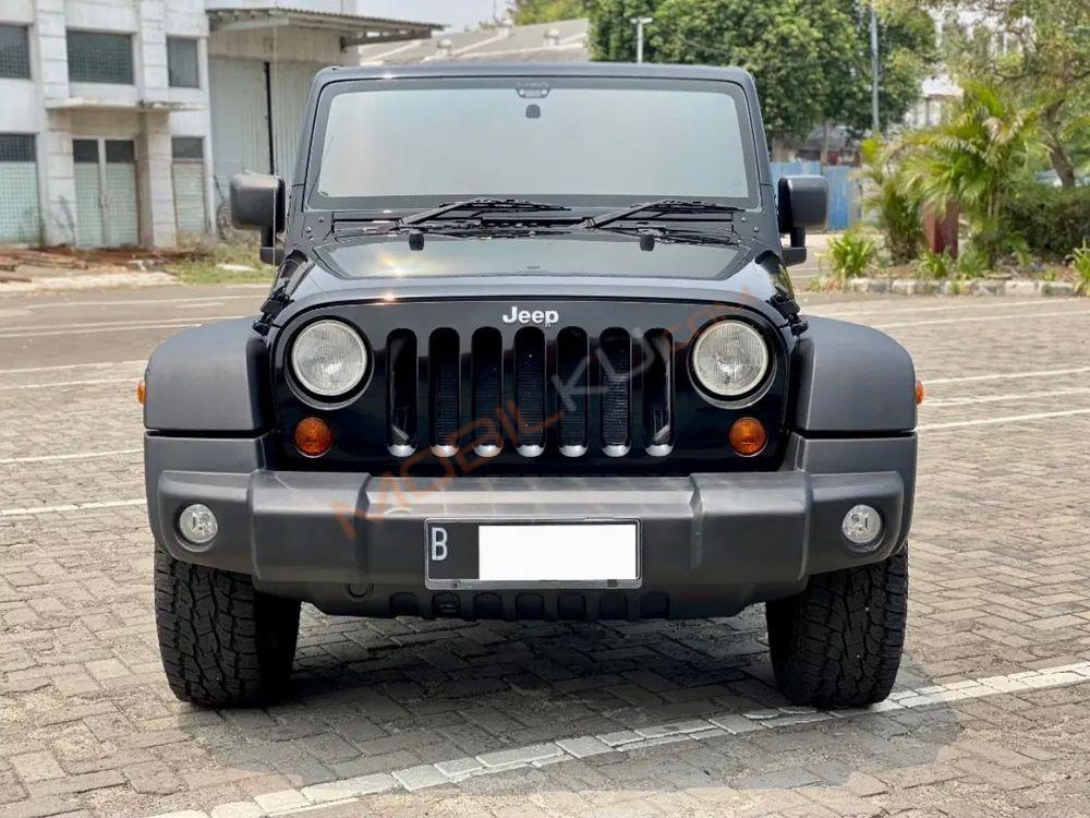 Mobil Jeep Wrangler 2011