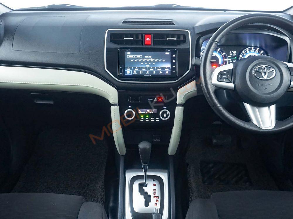 Mobil Toyota Rush 2020