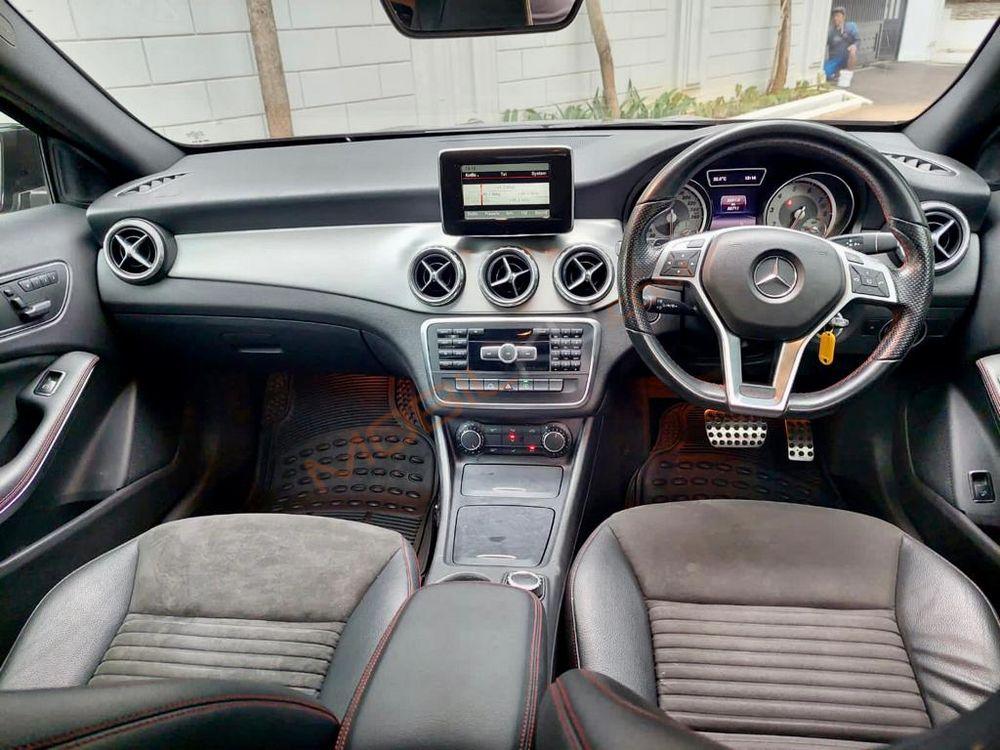 Mobil Mercedes-Benz GLA 2014