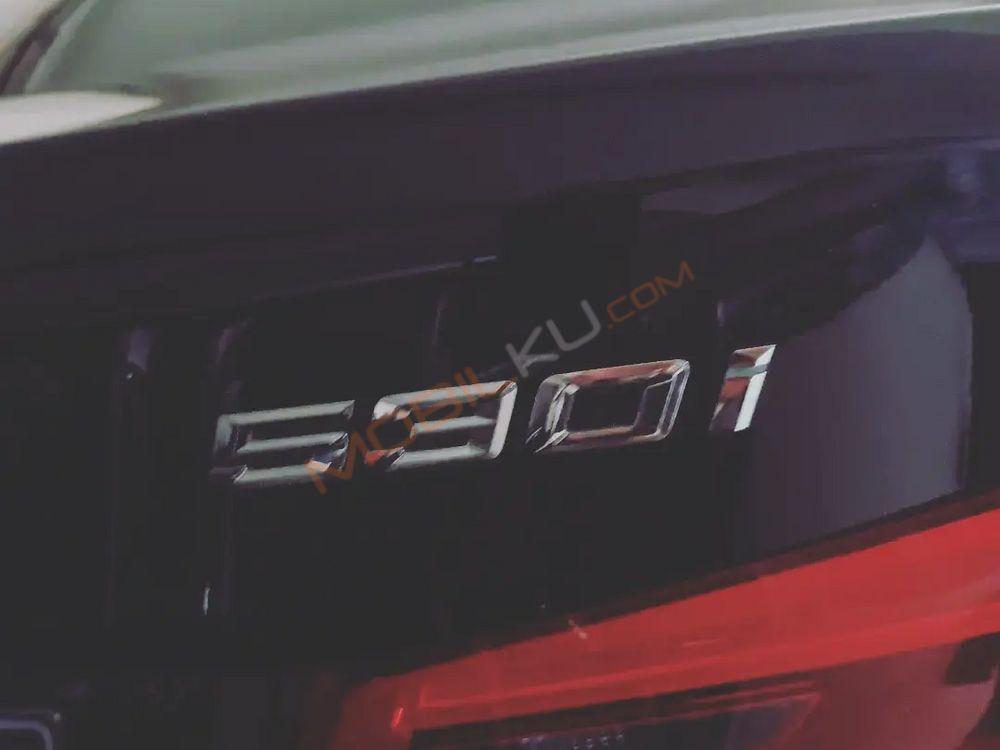 Mobil BMW 5 Series 2018