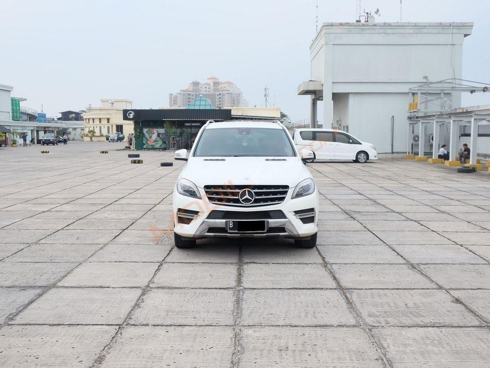 Mobil Mercedes-Benz ML 2015