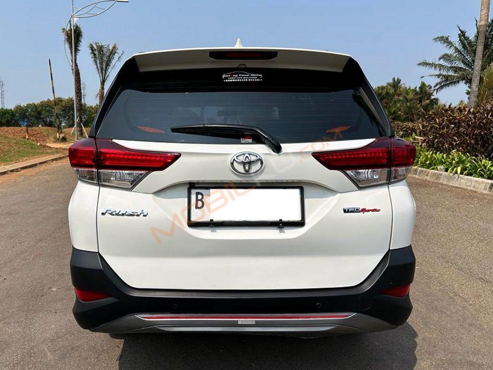 Mobil Toyota Rush 2018