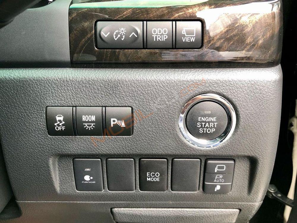 Mobil Toyota Vellfire 2021