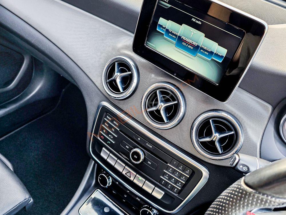 Mobil Mercedes-Benz CLA 2016