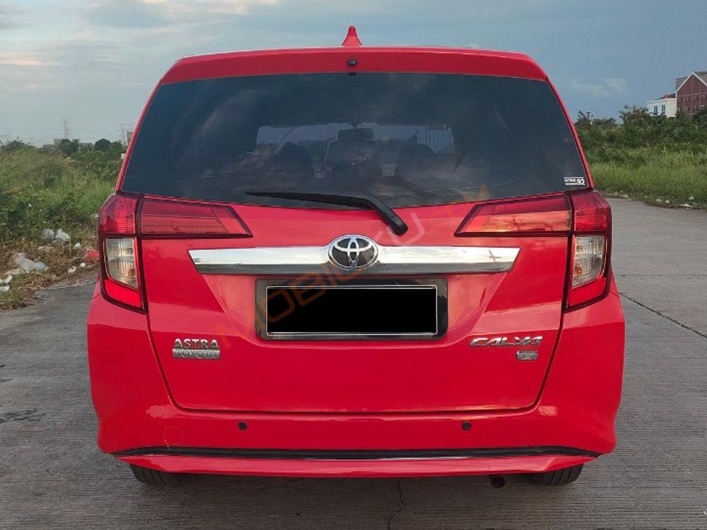 Mobil Toyota Calya 2017