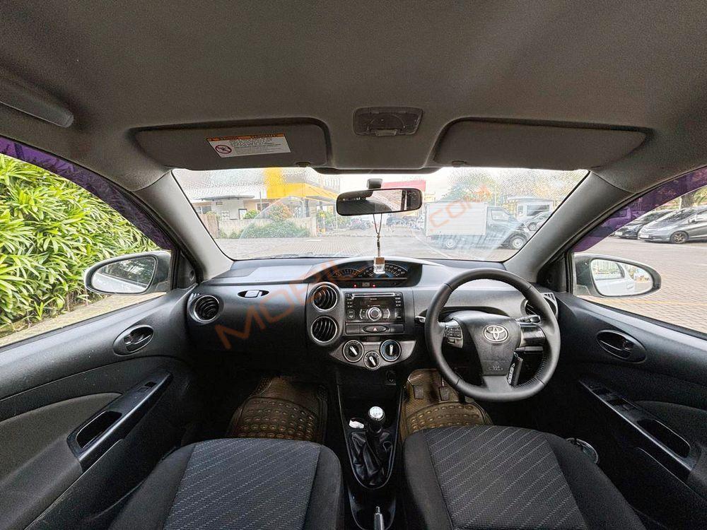 Mobil Toyota Etios 2016