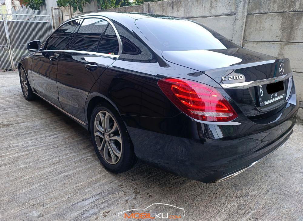 Mobil Mercedes-Benz C-Class 2017