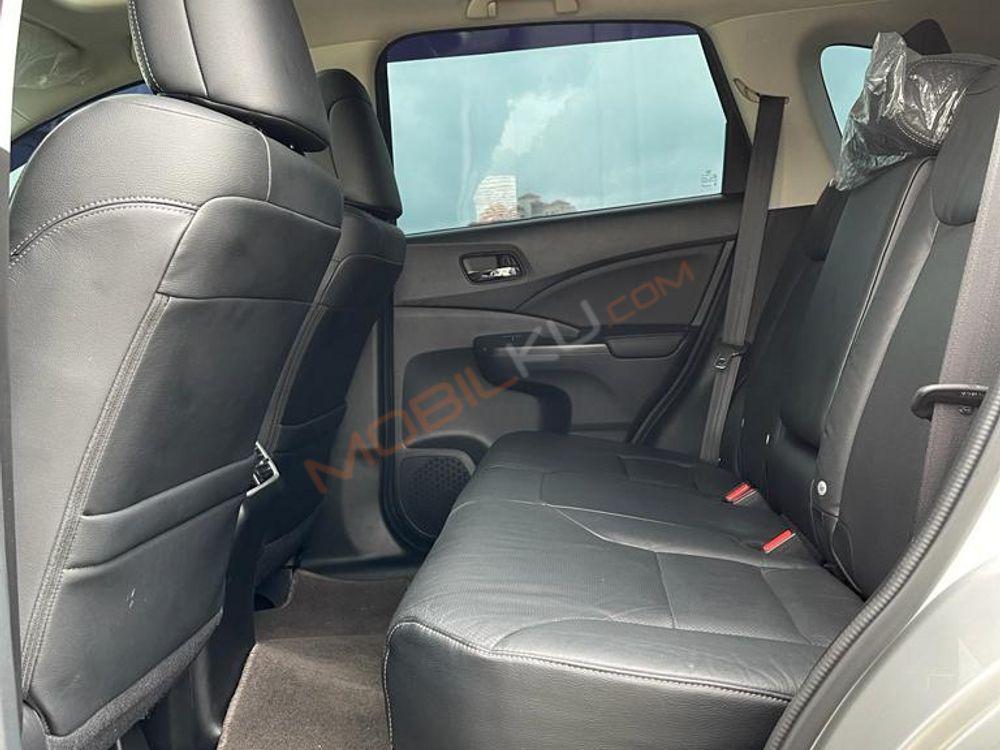 Mobil Honda CR-V 2015