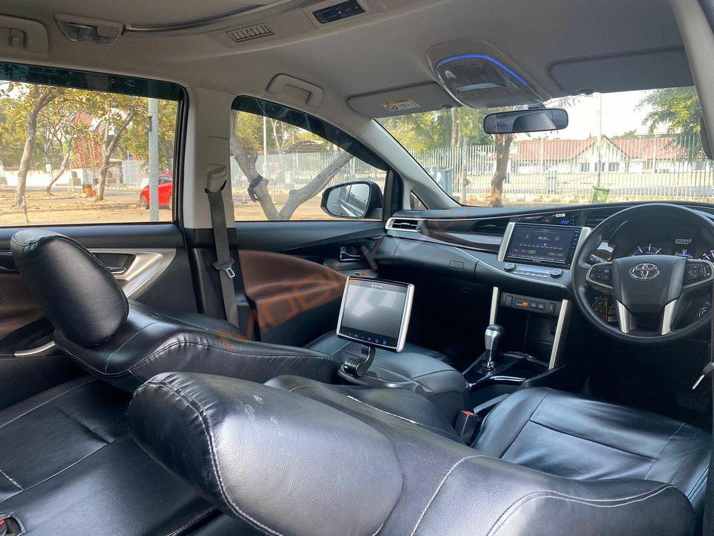 Mobil Toyota Kijang Innova 2021
