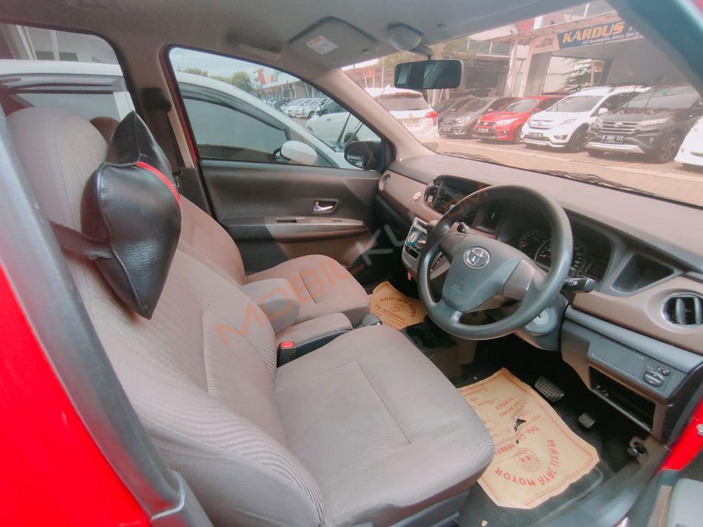 Mobil Toyota Calya 2016