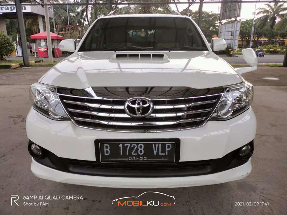 Mobil Toyota Fortuner 2012