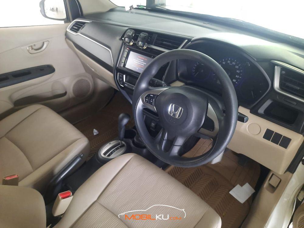 Mobil Honda Mobilio 2017