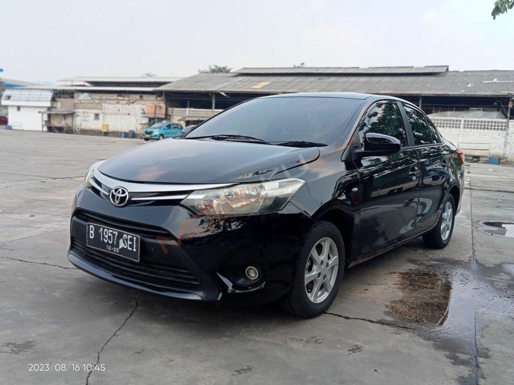 Mobil Toyota Limo 2014