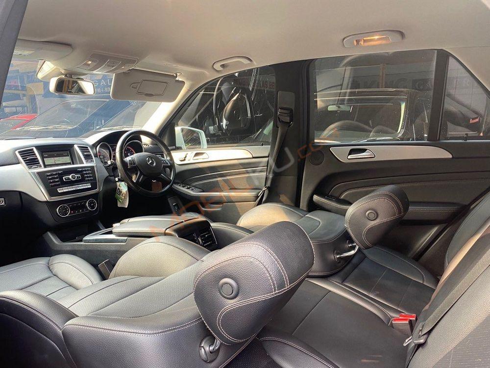 Mobil Mercedes-Benz ML 2015