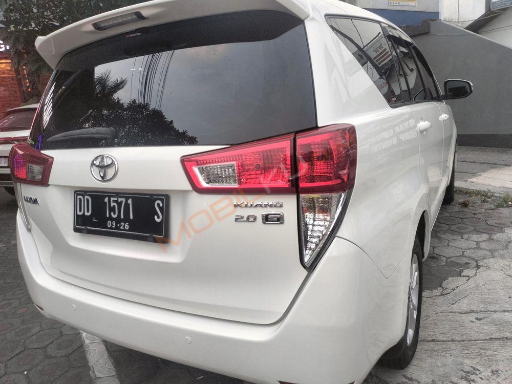 Mobil Toyota Kijang Innova 2017