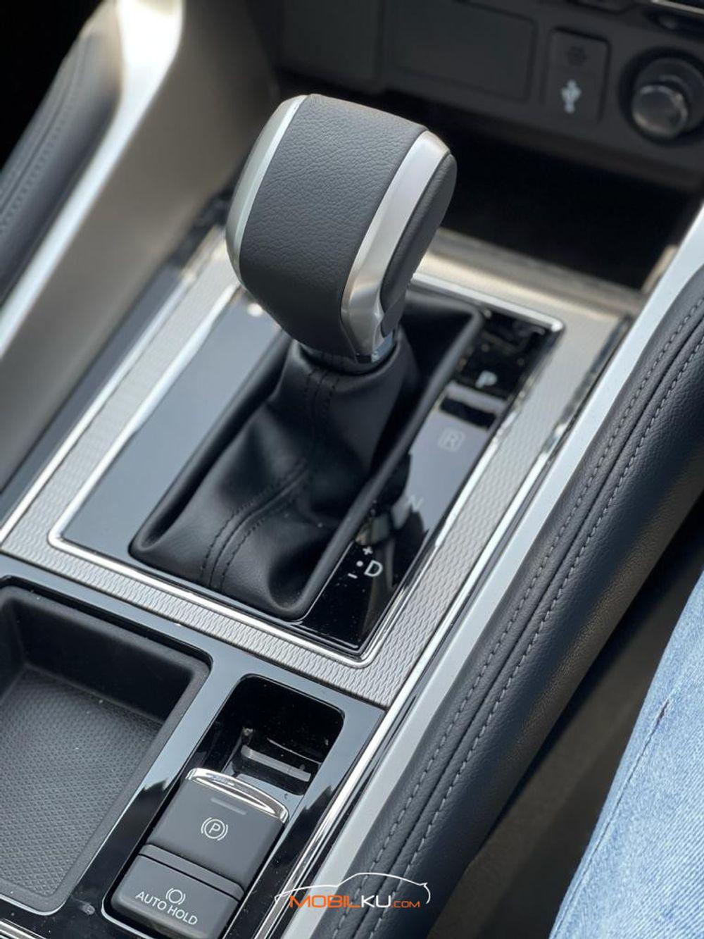 Mobil Mitsubishi Pajero Sport 2021