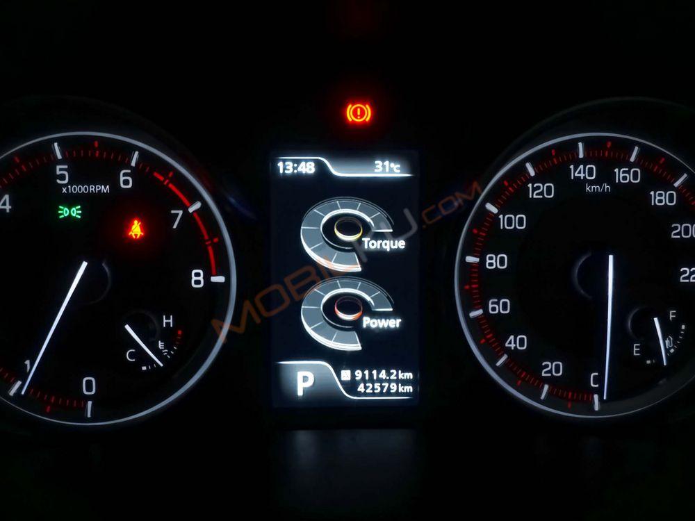 Mobil Suzuki XL7 2021