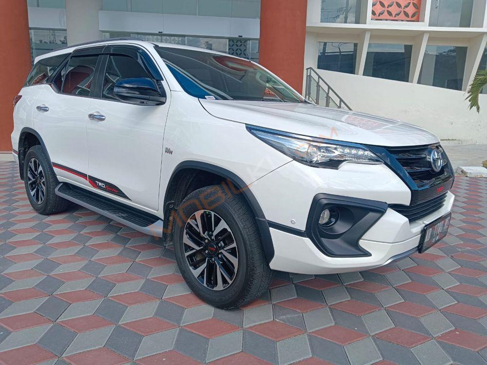Mobil Toyota Fortuner 2019
