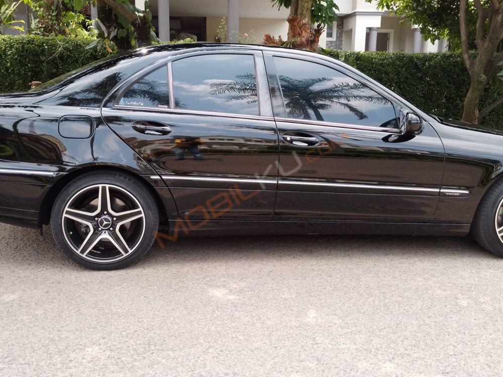 Mobil Mercedes-Benz C-Class 2003