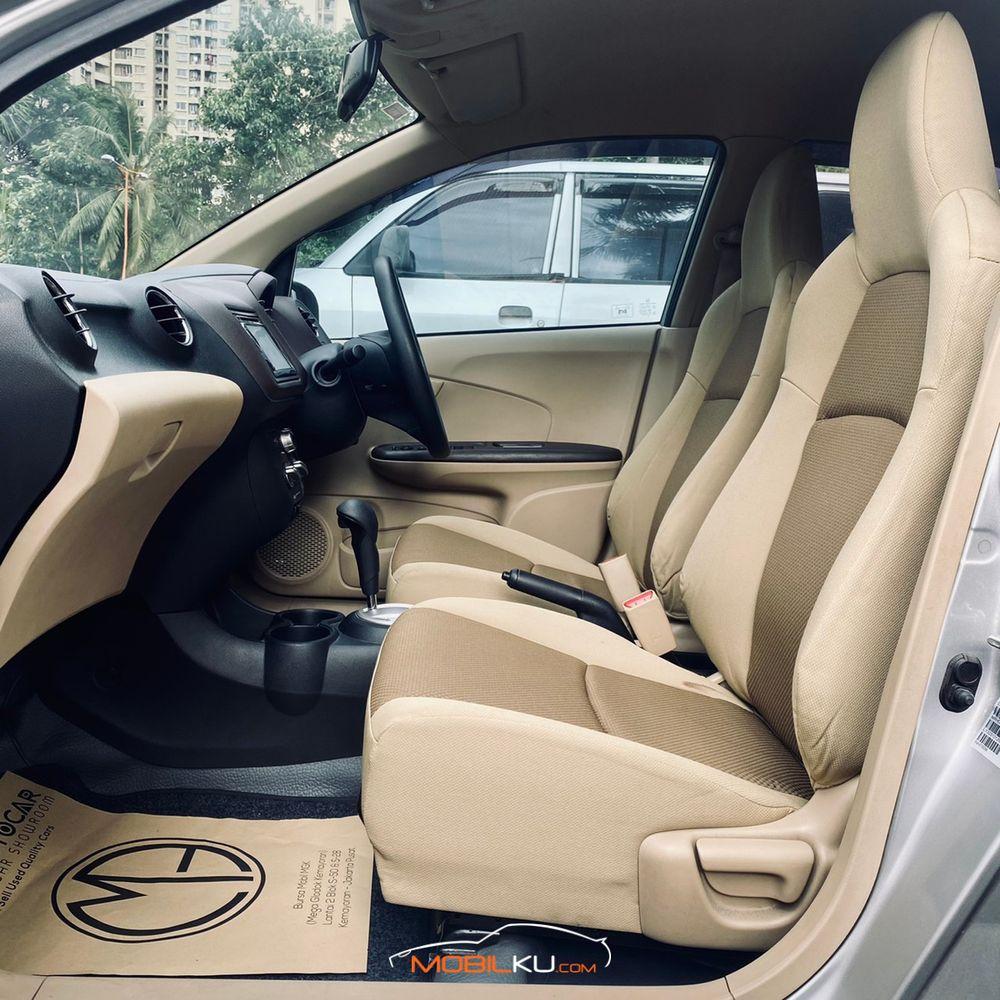 Mobil Honda Brio 2013