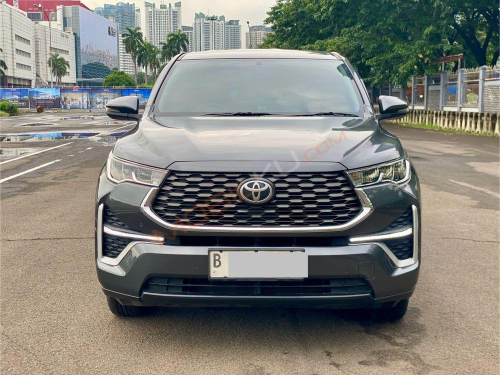 Mobil Toyota Kijang Innova 2024